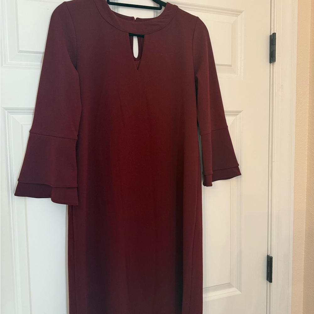 Chic Burgundy Bell Sleeve Dress